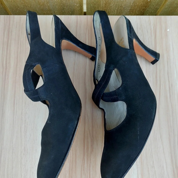 Salvatore Ferragamo Women Black Suede Heels Size 7 AA - Picture 2 of 9
